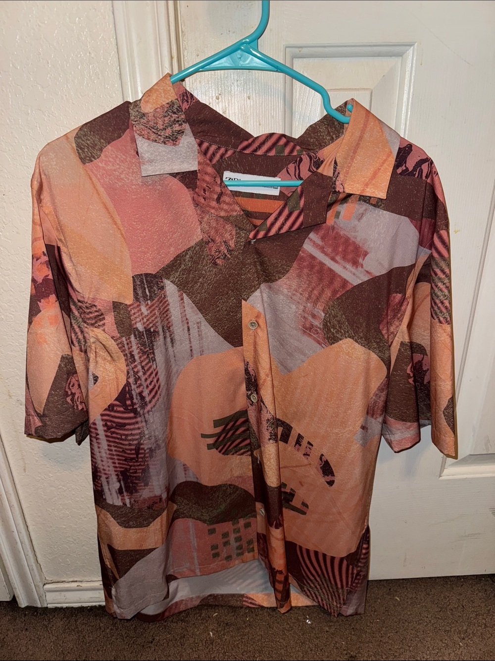 Zara Men's Abstract Print Short-Sleeve Shirt in Peach Shirt